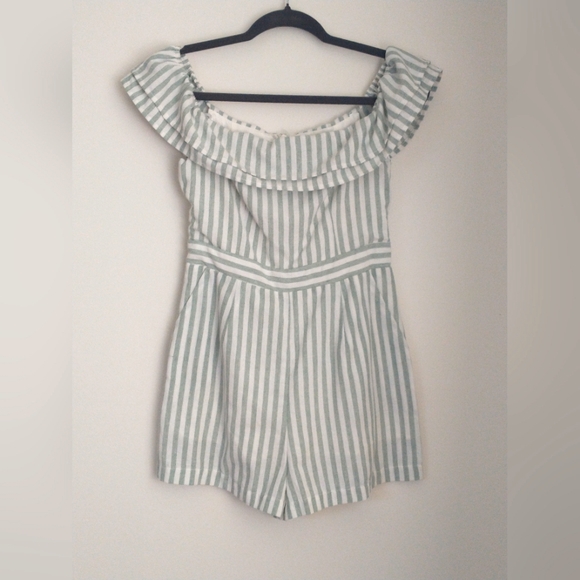 Lulus Pants - Lulu's green chambray striped ruffle romper S